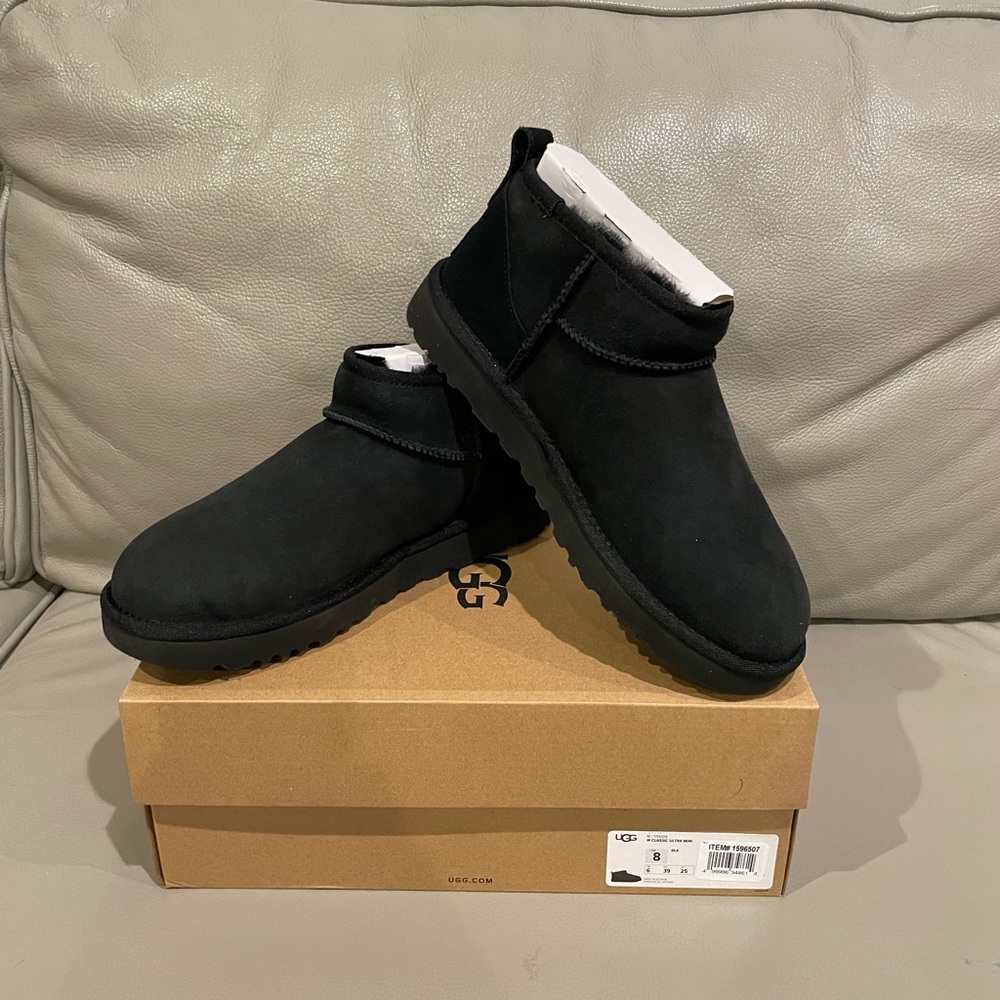 BNIB Authentic UGG Ultra Mini Black Size 8 Women’s
